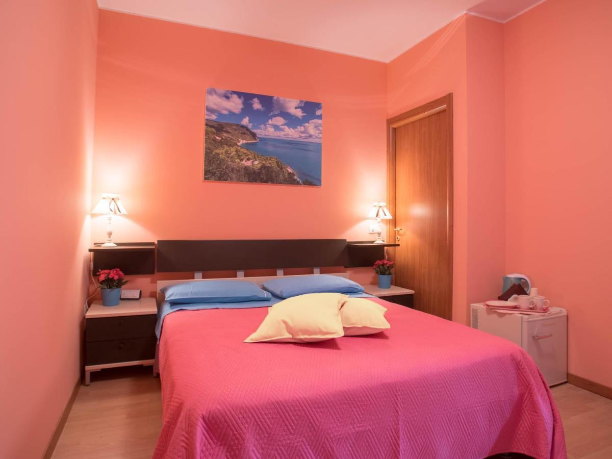 Juliette Rooms Iesi Dış mekan fotoğraf