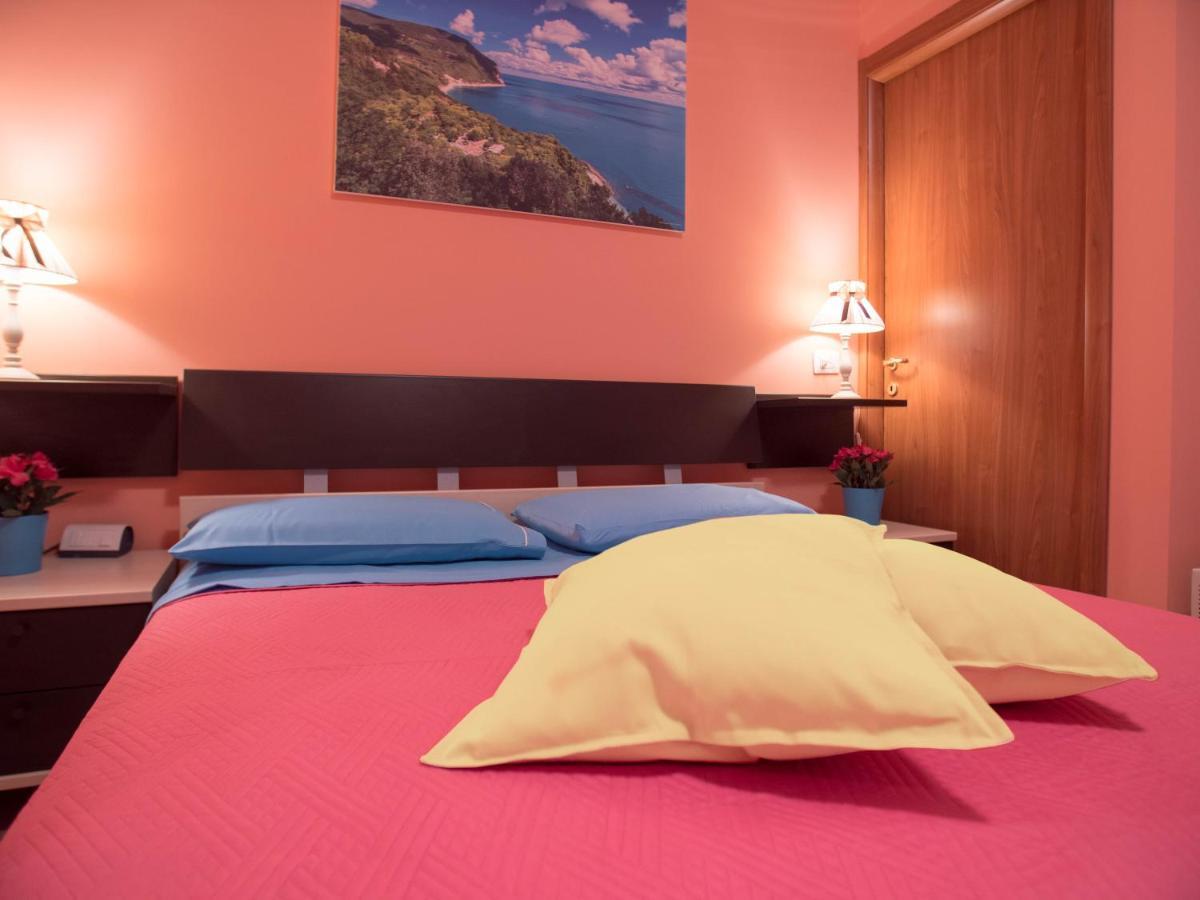 Juliette Rooms Iesi Dış mekan fotoğraf